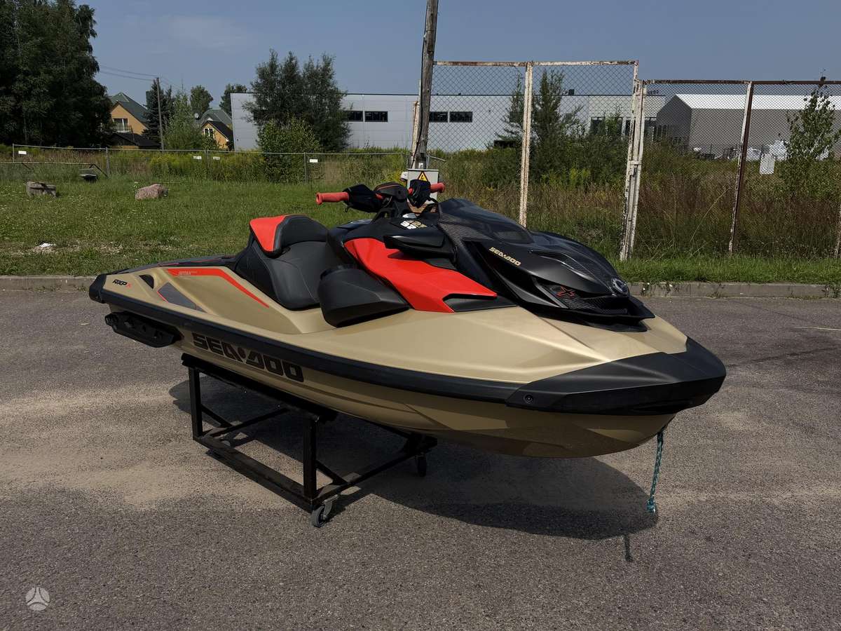 Sea-Doo RXP 325, jet skis