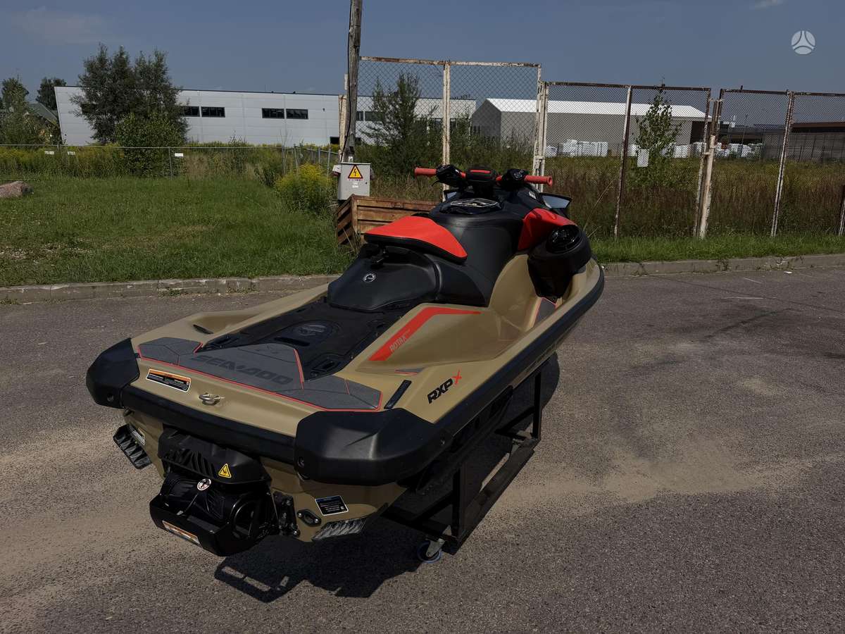 Sea-Doo RXP 325, водные мотоциклы
