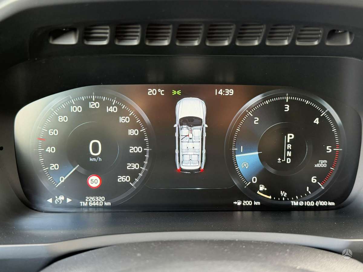 Volvo XC90 - 12