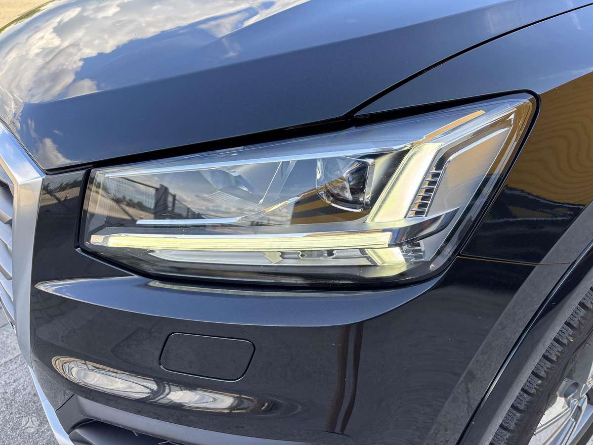 Audi Q2, 2.0 l., off-road / crossover