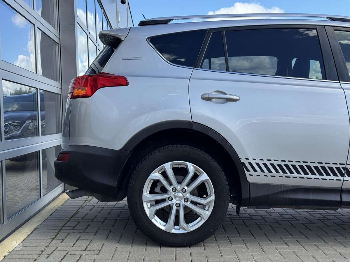 Toyota RAV4 - 7