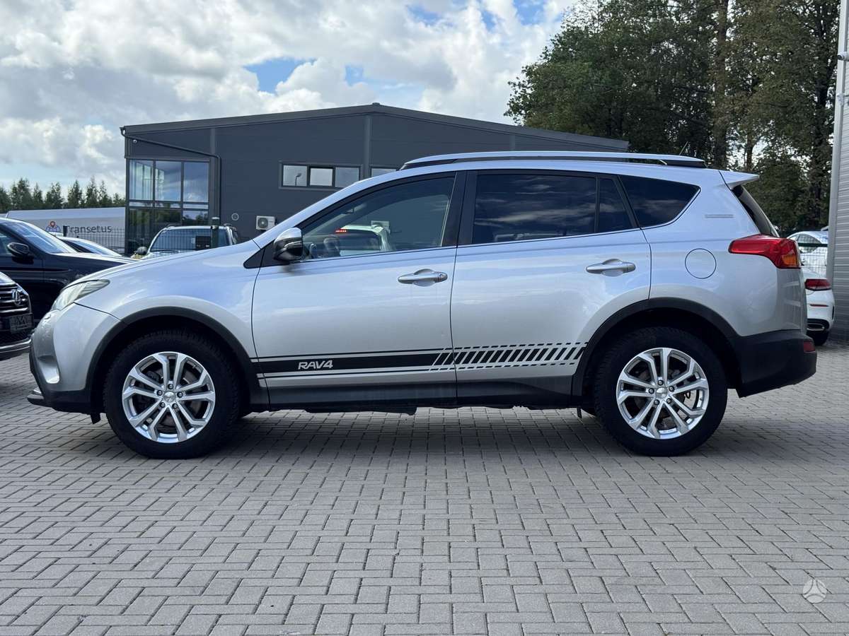 Toyota RAV4 - 11