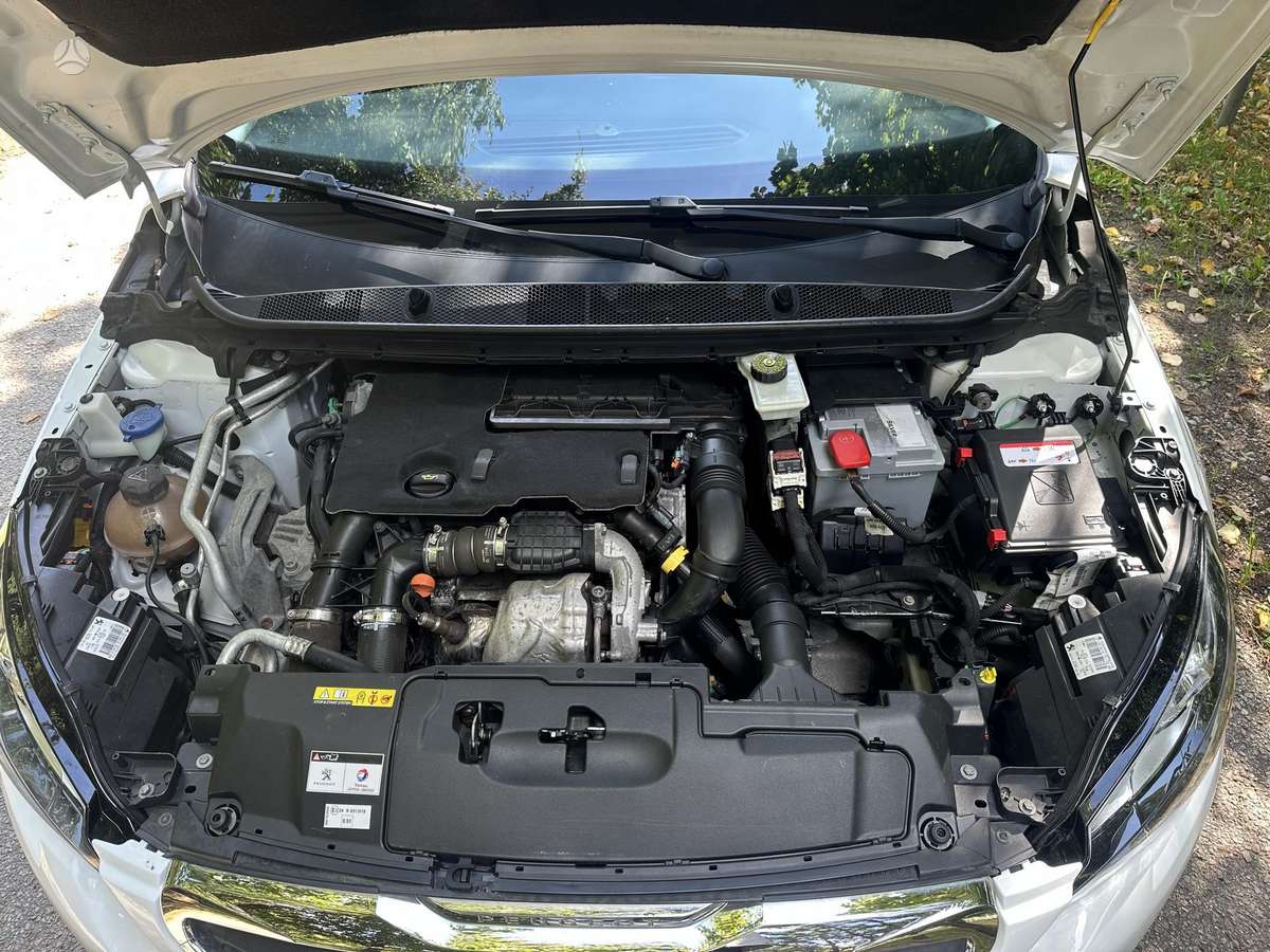 Peugeot 308 - 8