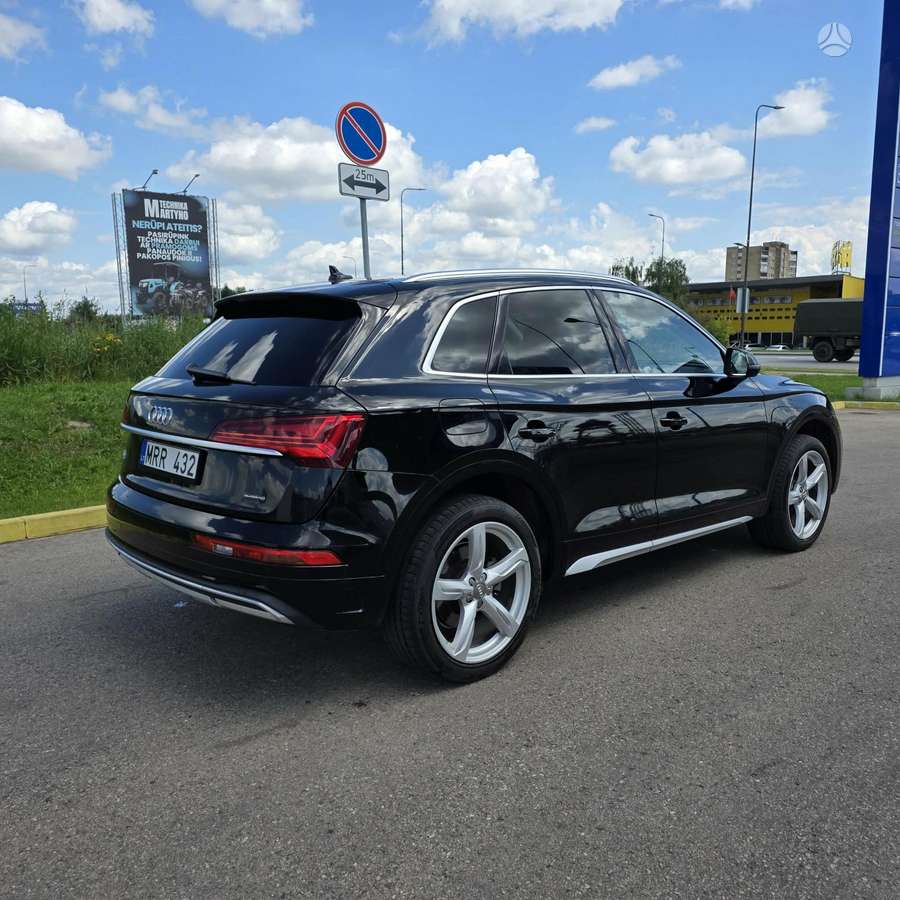 Audi Q5, 2.0 l., Минивэн