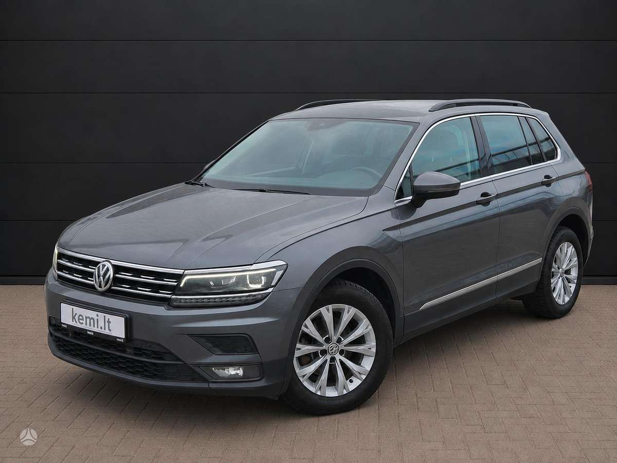 Volkswagen Tiguan - 1
