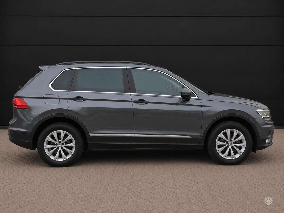 Volkswagen Tiguan - 4