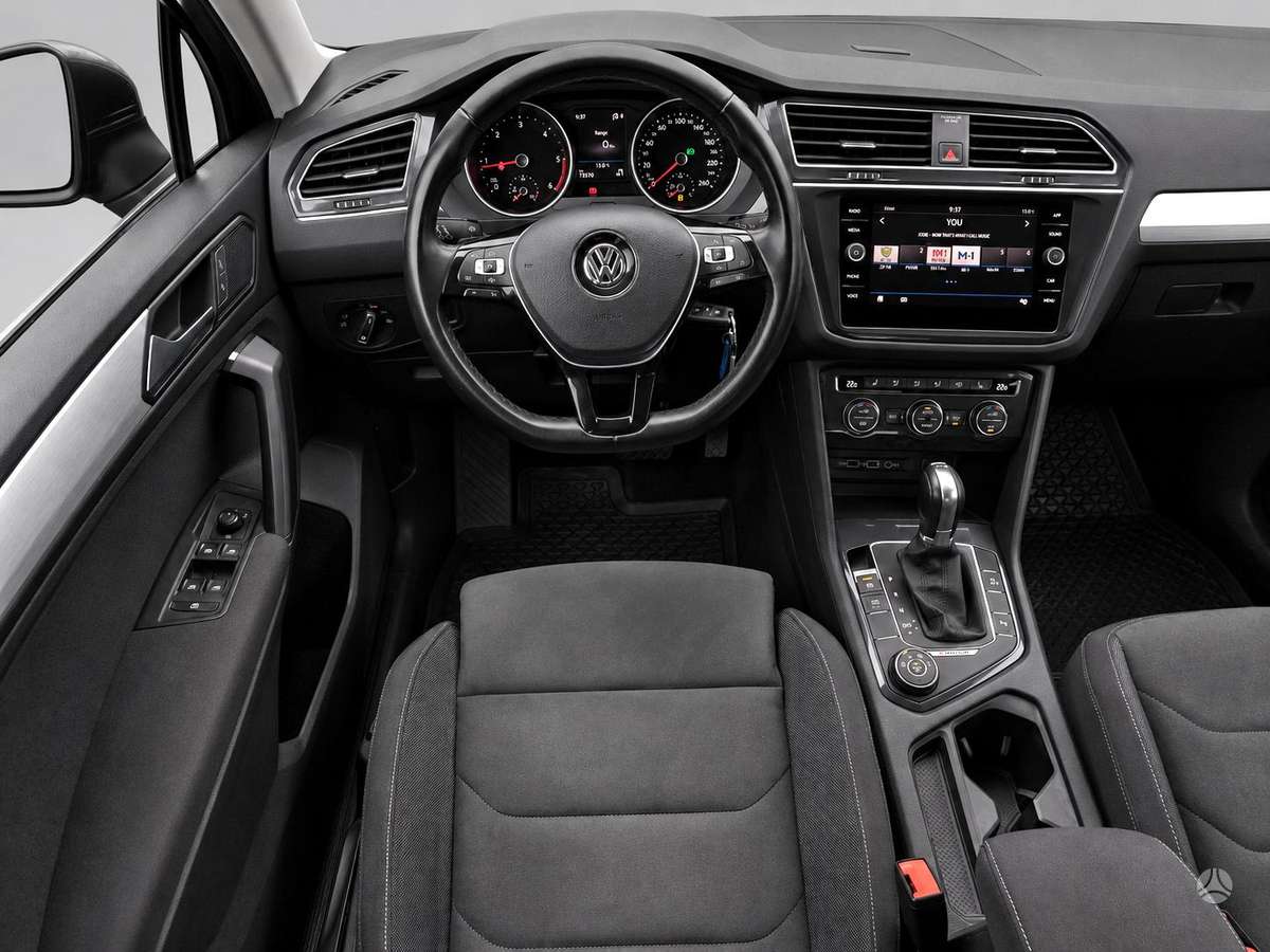 Volkswagen Tiguan - 8