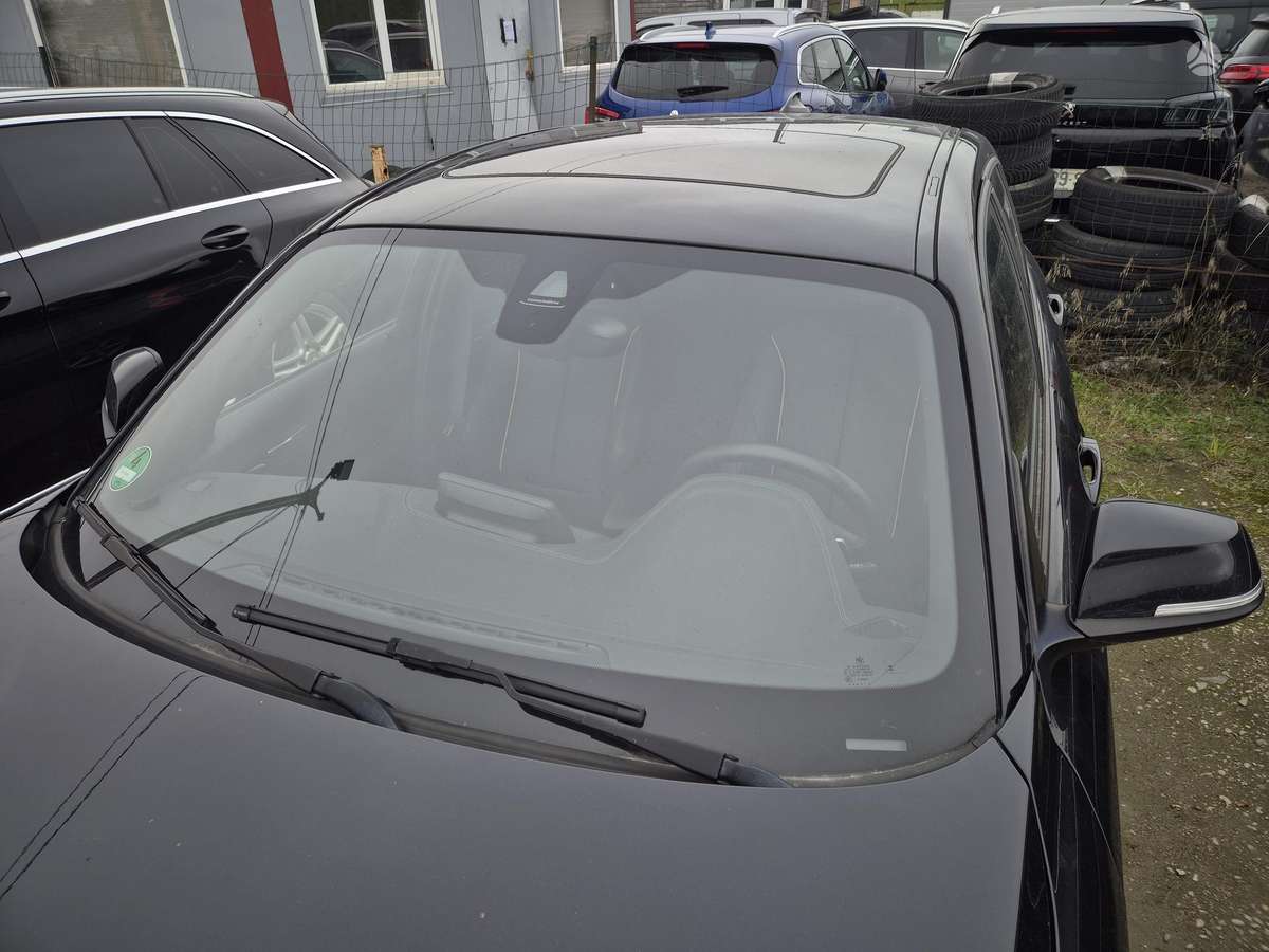 BMW 120, 2.0 l., hatchback