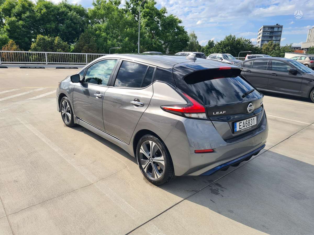 Nissan Leaf, 62 kWh, hatchback