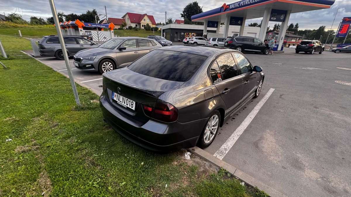 BMW 320, 2.0 l., Седан