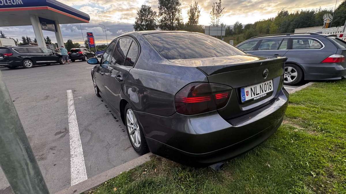BMW 320, 2.0 l., Седан