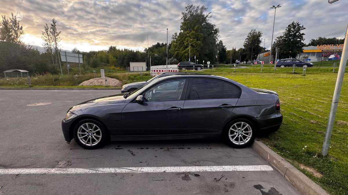 BMW 320, 2.0 l., Седан