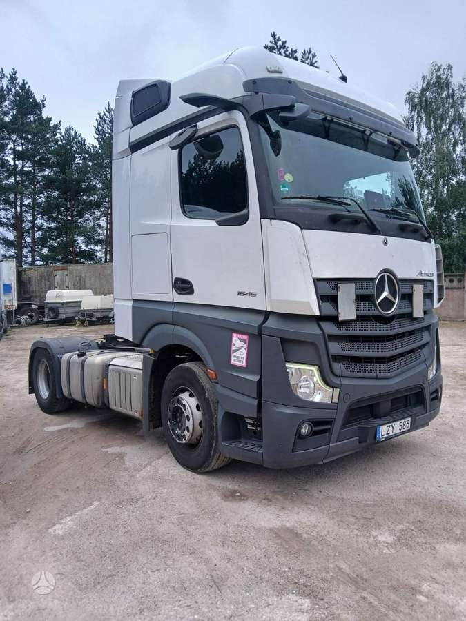 Mercedes-Benz Actros, double sleeper