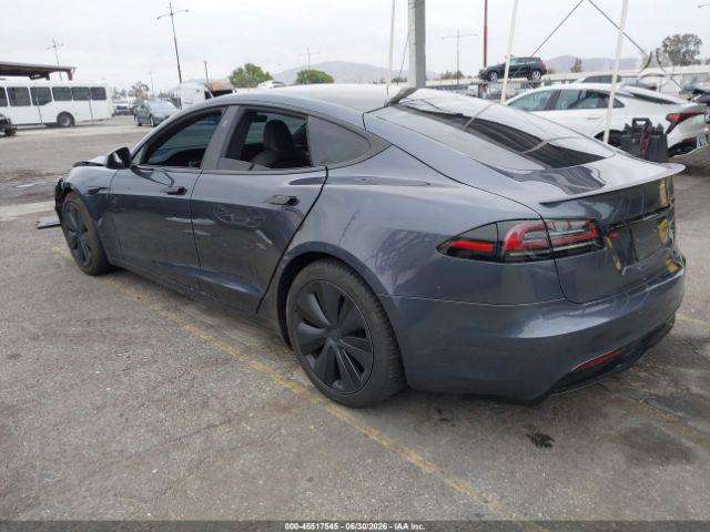 Tesla Model S - 4