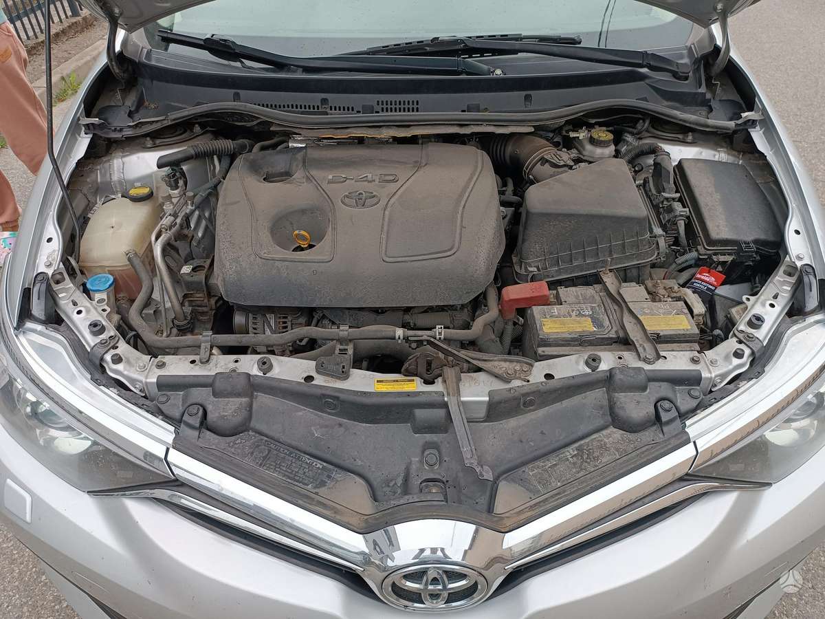 Toyota Auris, 1.4 l., Универсал