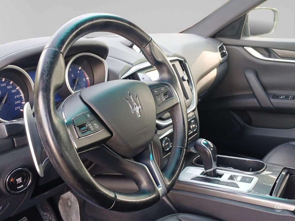 Maserati Ghibli - 11