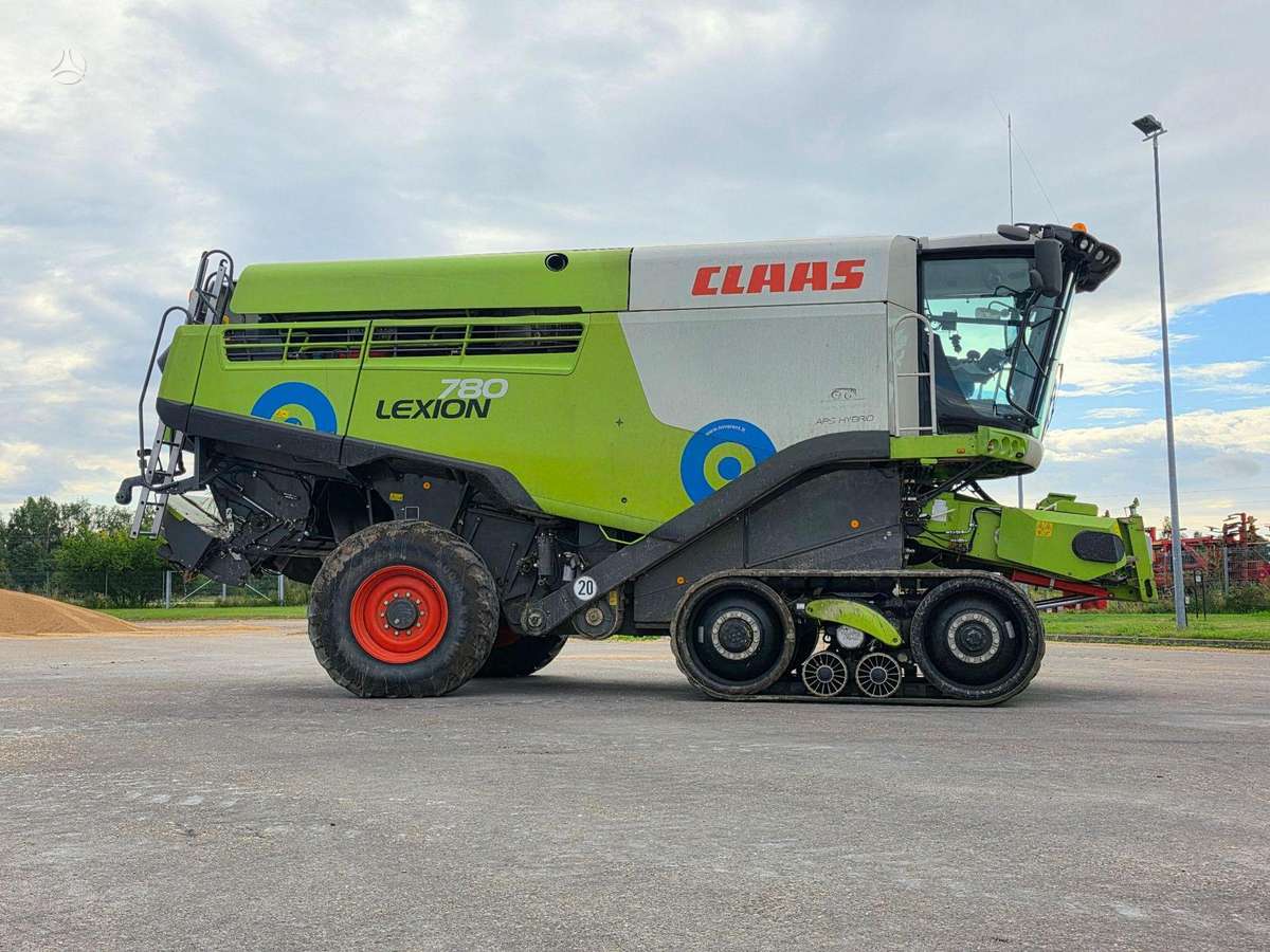 Claas Lexion 780TT, kombainai
