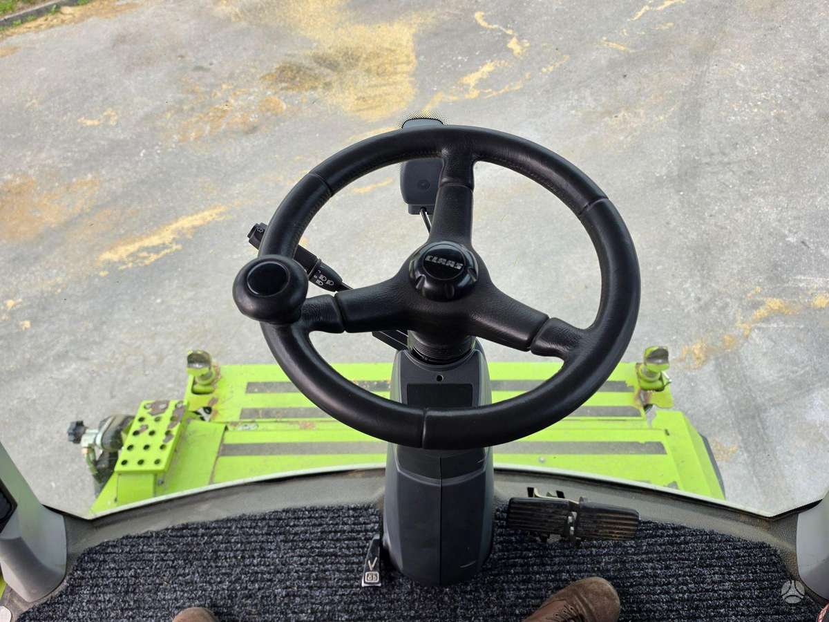 Claas Lexion 780TT, kombainai