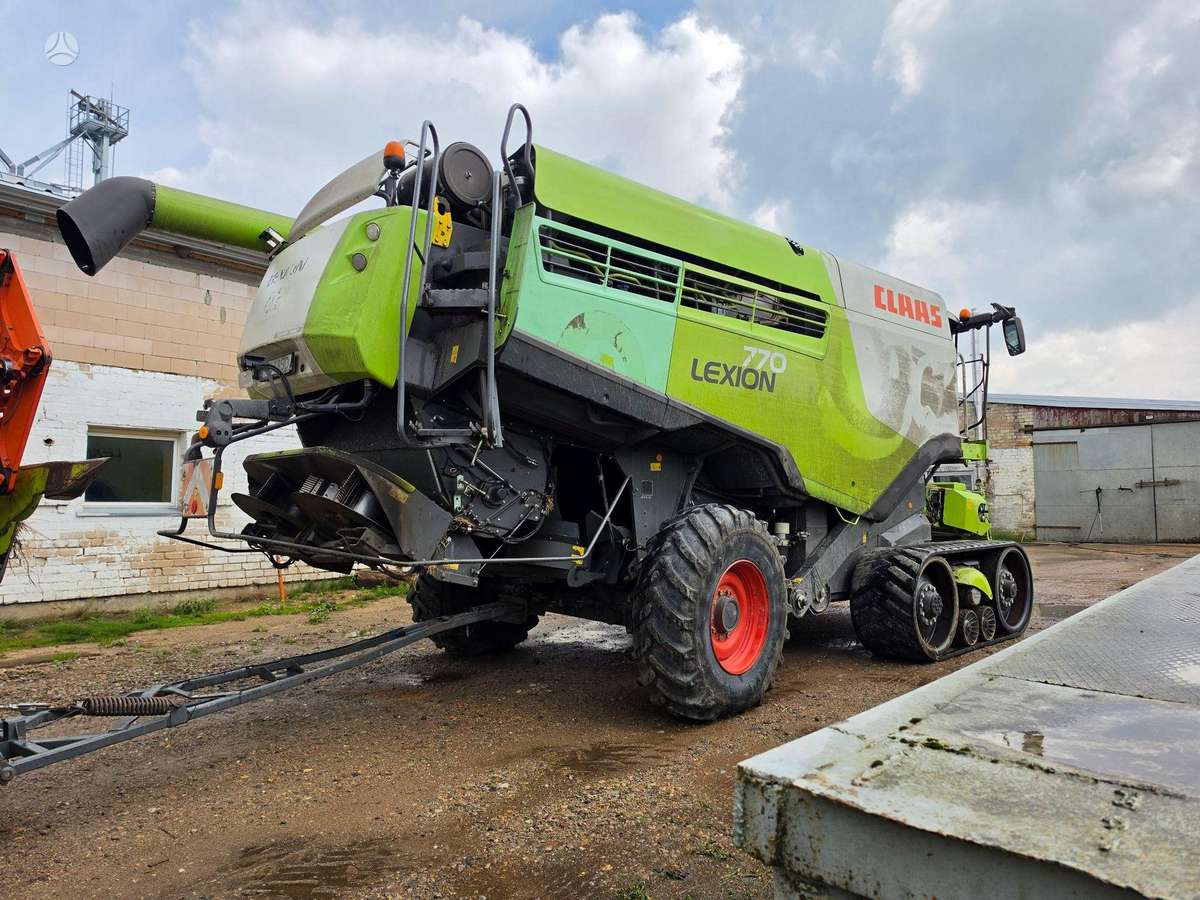 Claas LEXION 770TT, kombainai