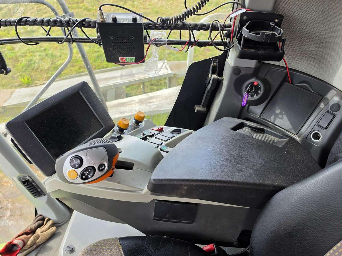 Claas LEXION 770TT, kombainai