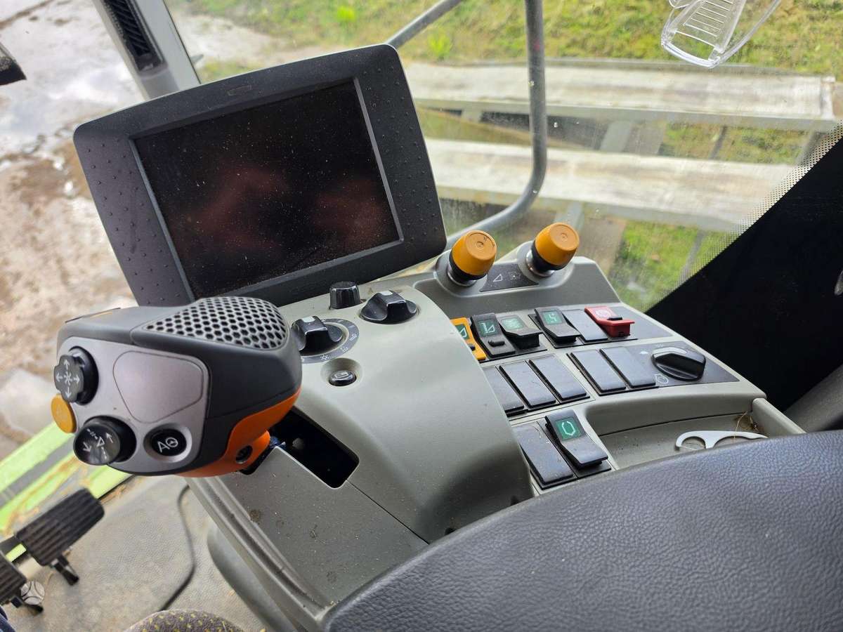 Claas LEXION 770TT, kombainai
