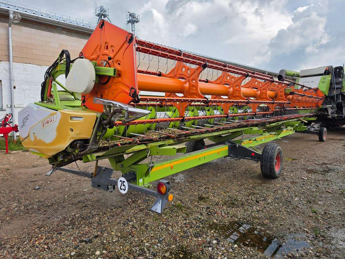 Claas LEXION 770TT, kombainai