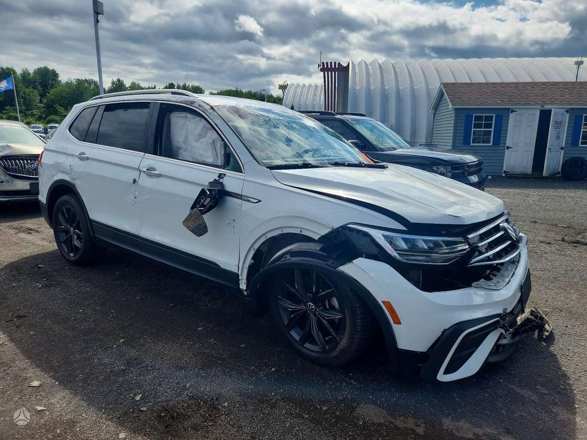 Volkswagen Tiguan - 5