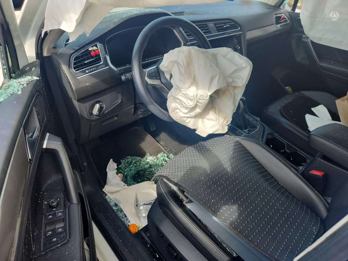 Volkswagen Tiguan - 6