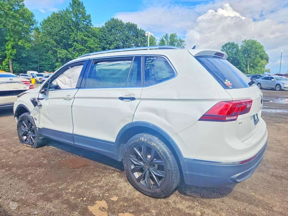 Volkswagen Tiguan - 4