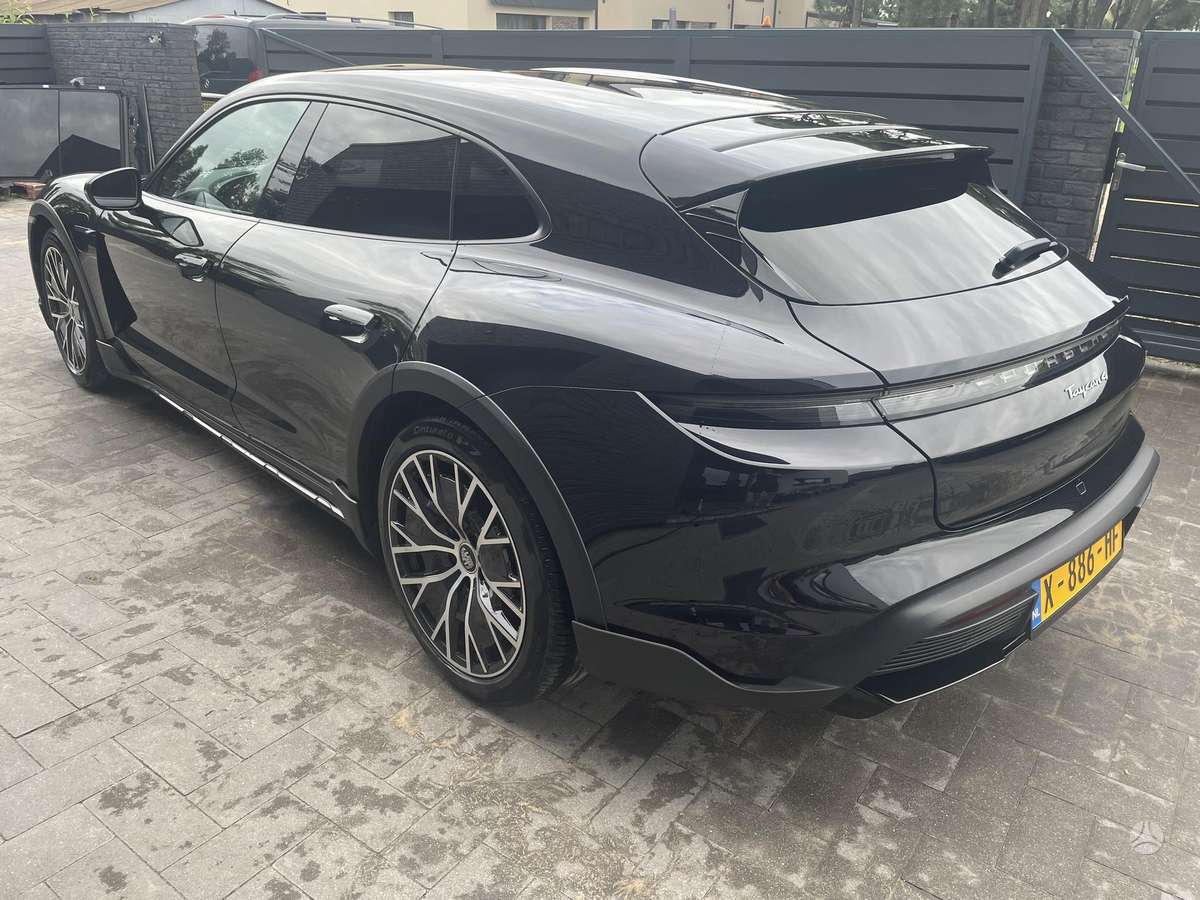 Porsche Taycan - 1