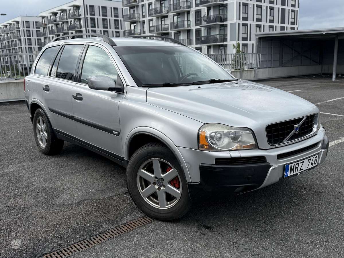 Volvo XC90 - 1
