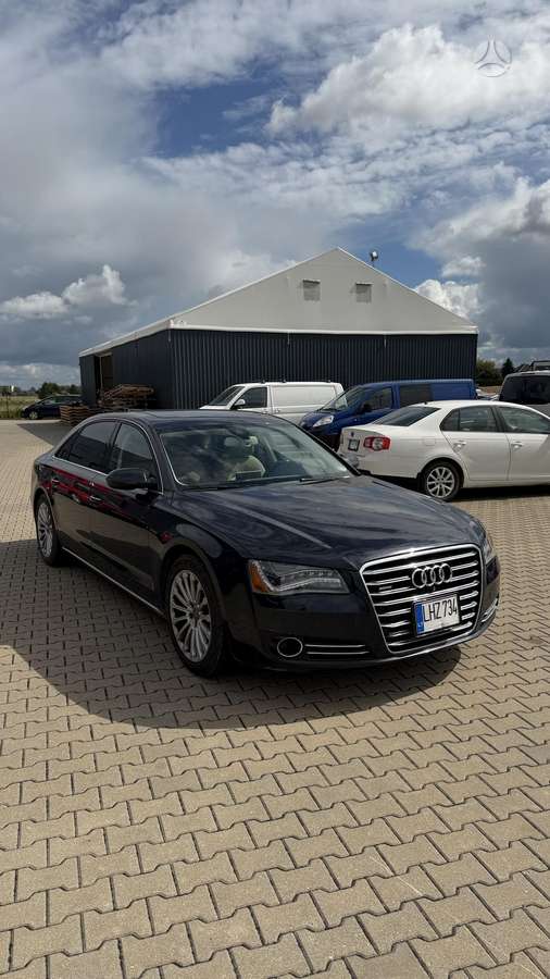 Audi A8, 4.0 l., limousine