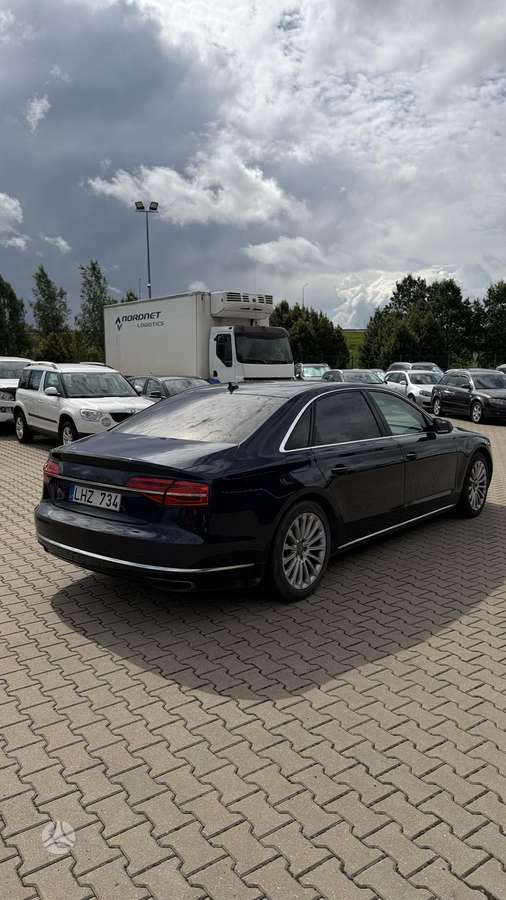 Audi A8, 4.0 l., Лимузин