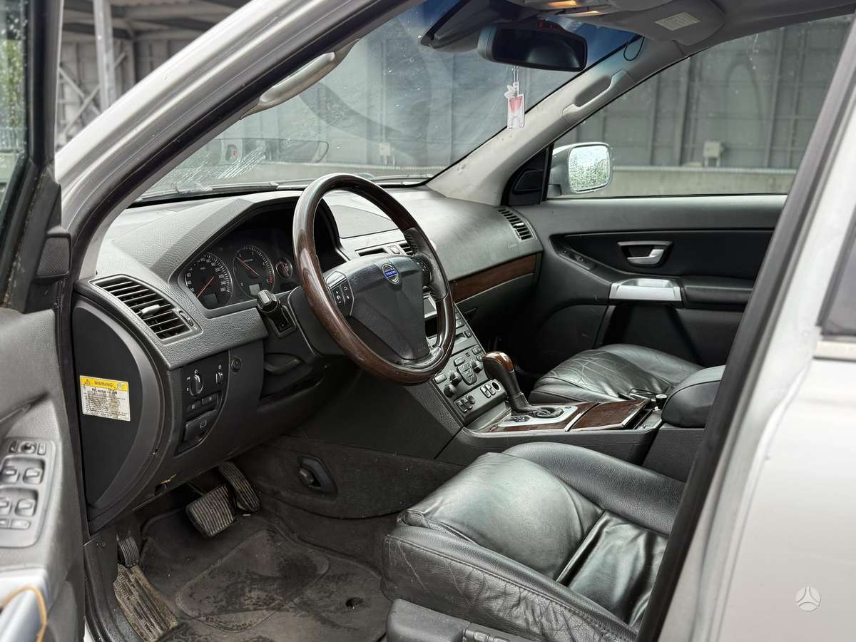 Volvo XC90 - 3