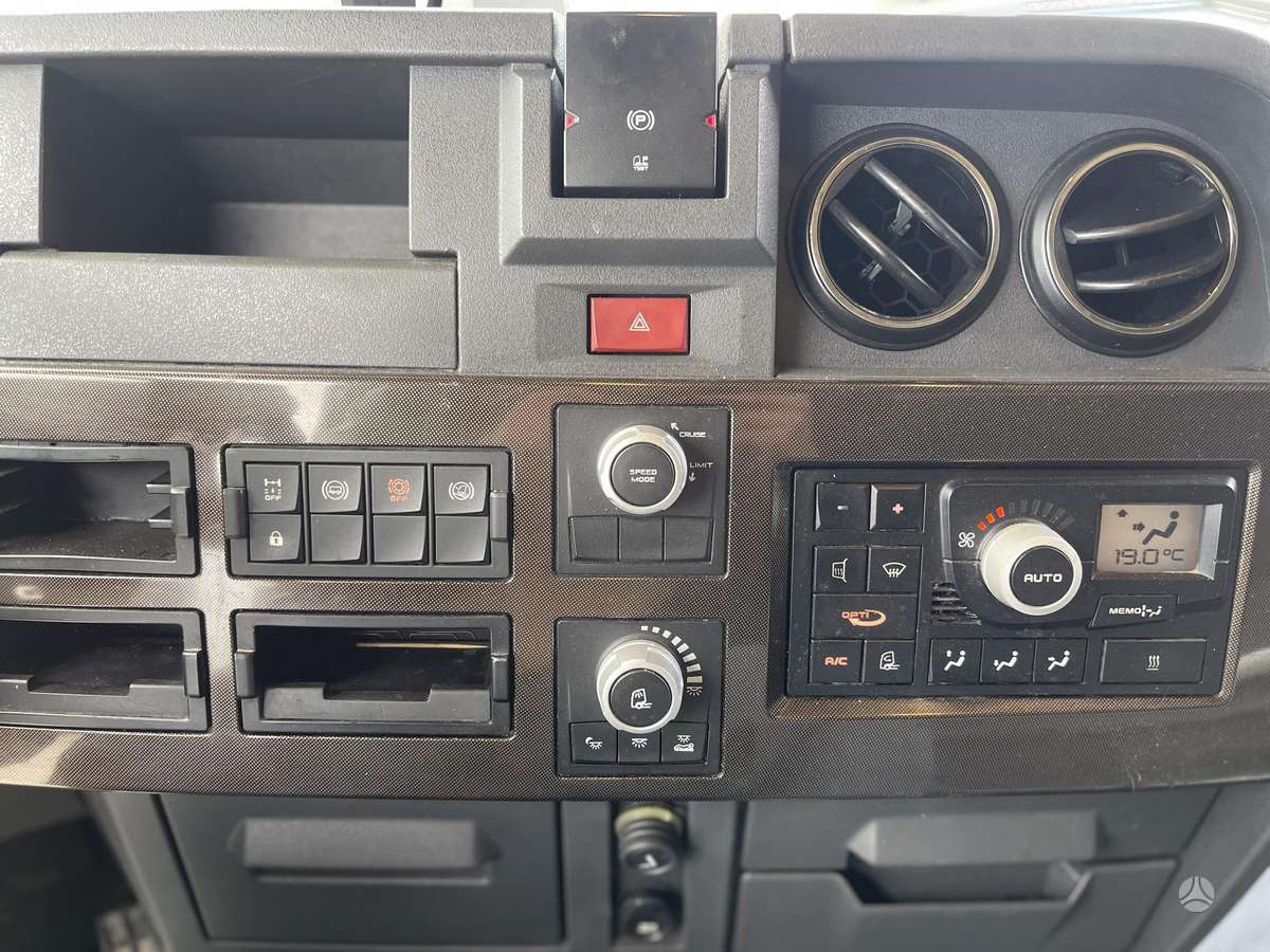 Renault T480, double sleeper