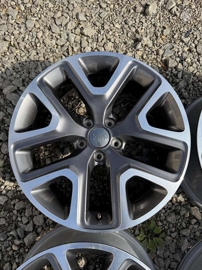 Jeep, light alloy, R18
