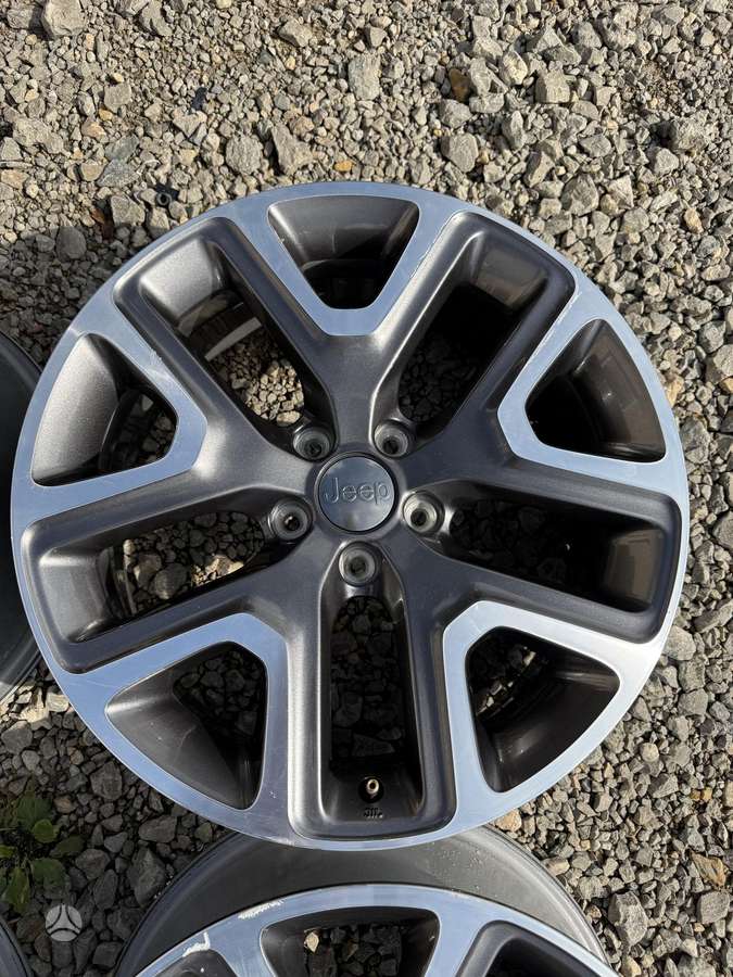 Jeep, light alloy, R18