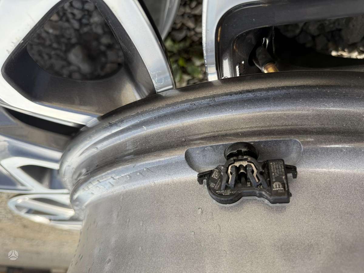 Jeep, light alloy, R18