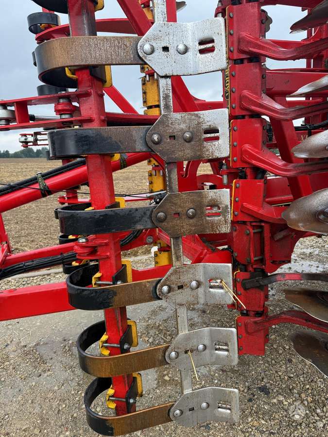 Vaderstad Carrier XL 525, žemės dirbimo / ruošimo technika