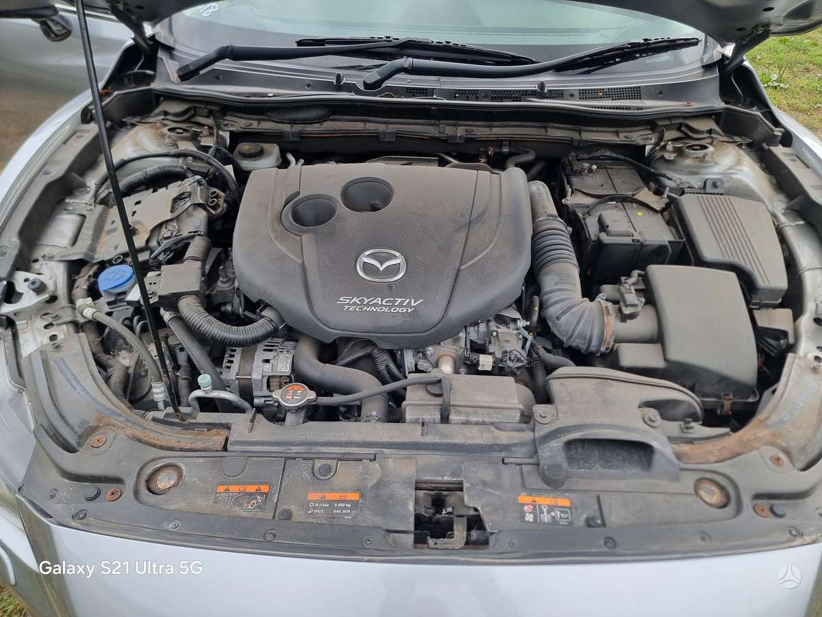 Mazda 6, 2.2 l., Седан