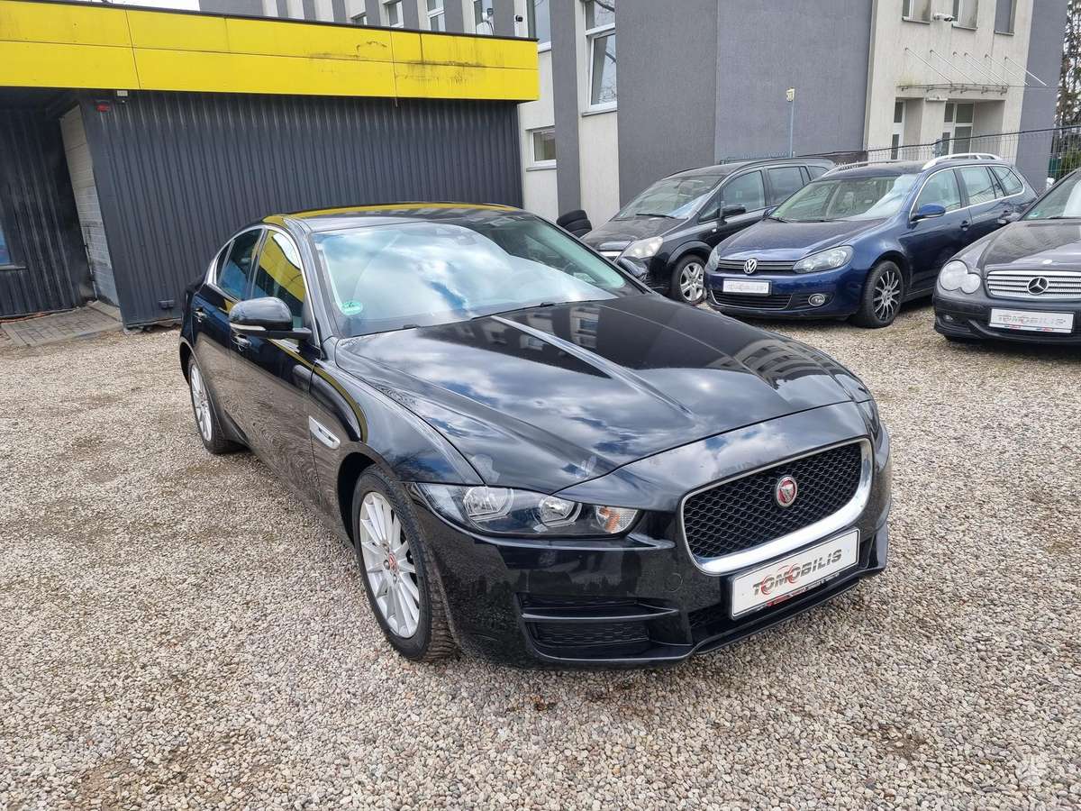 Jaguar XE, 2.0 l., Седан