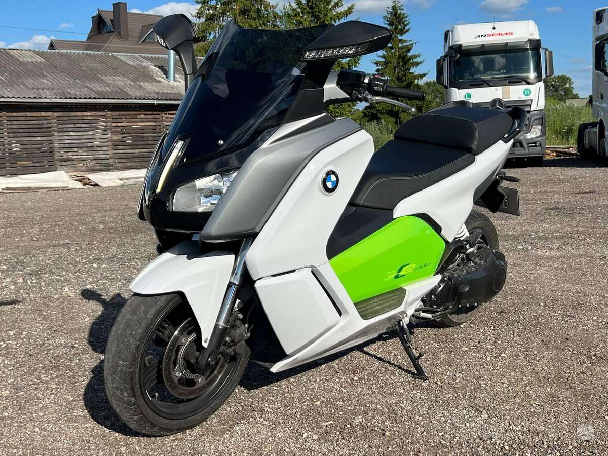BMW CE 04, мотороллеры / мопеды