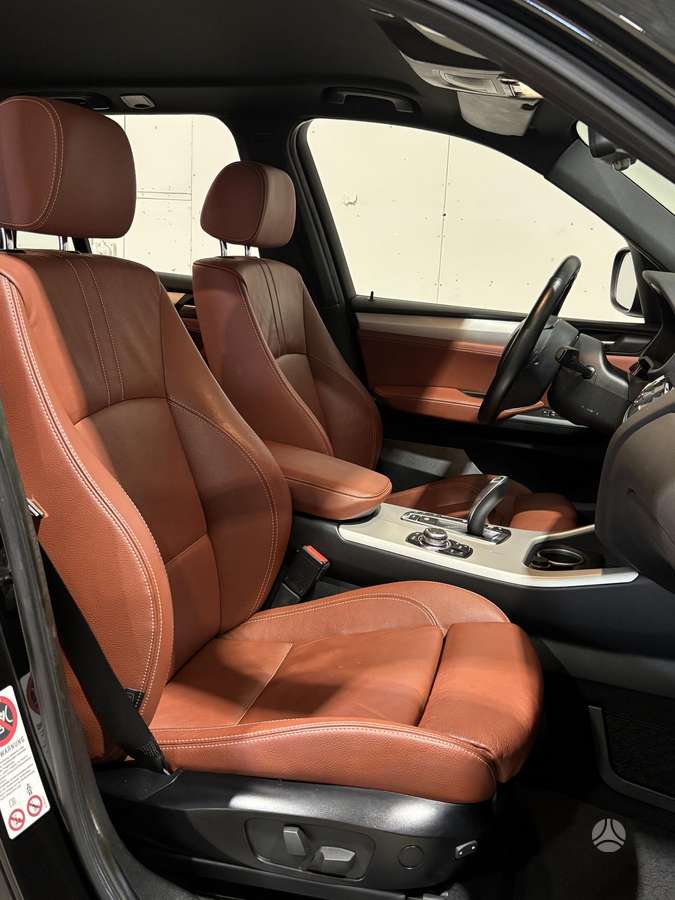 BMW X3, 2.0 l., off-road / crossover