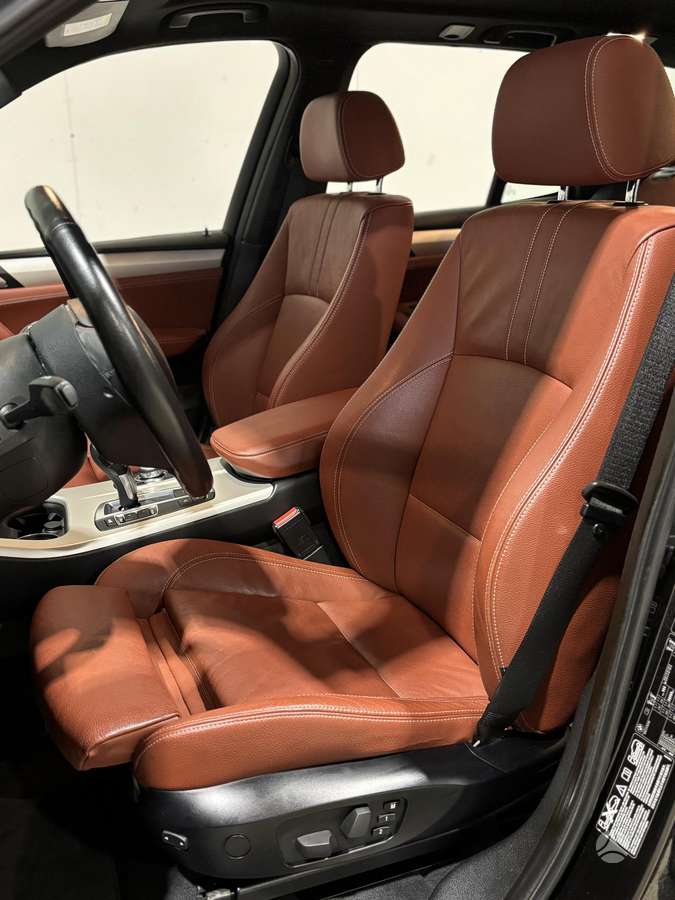 BMW X3, 2.0 l., off-road / crossover