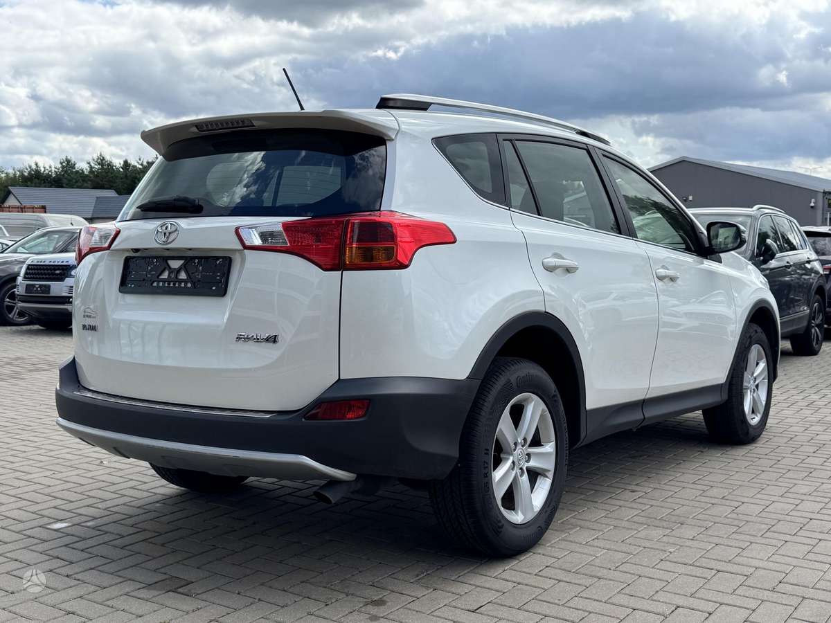 Toyota RAV4 - 11