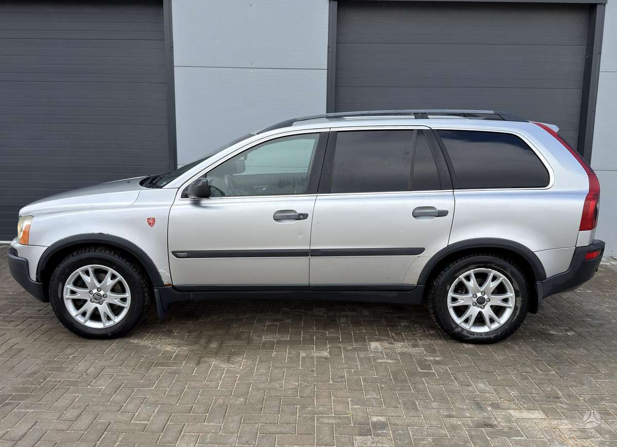 Volvo XC90 - 2