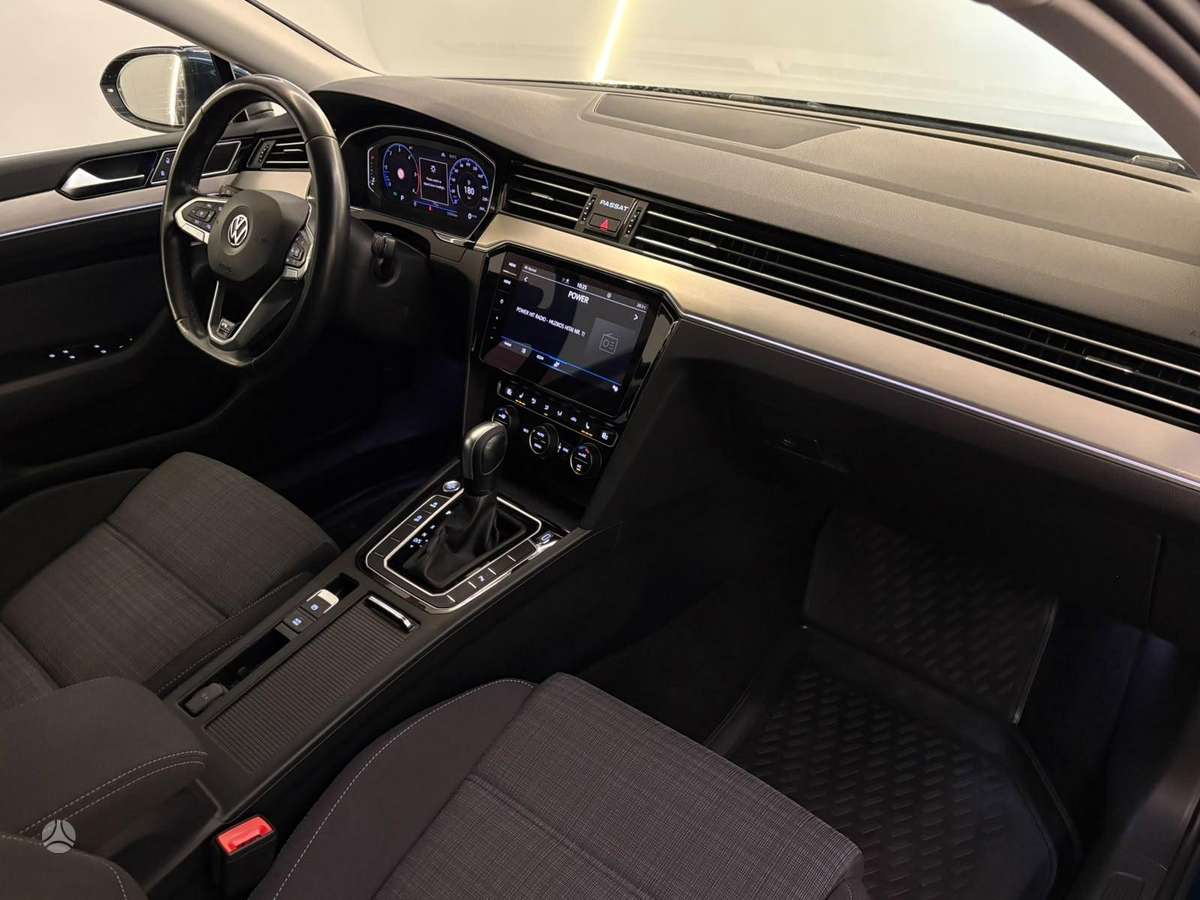 Volkswagen Passat, 2.0 l., Универсал