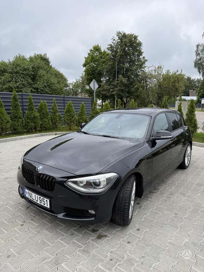 BMW 116, 2.0 l., hatchback