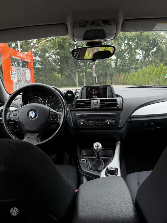 BMW 116, 2.0 l., hatchback