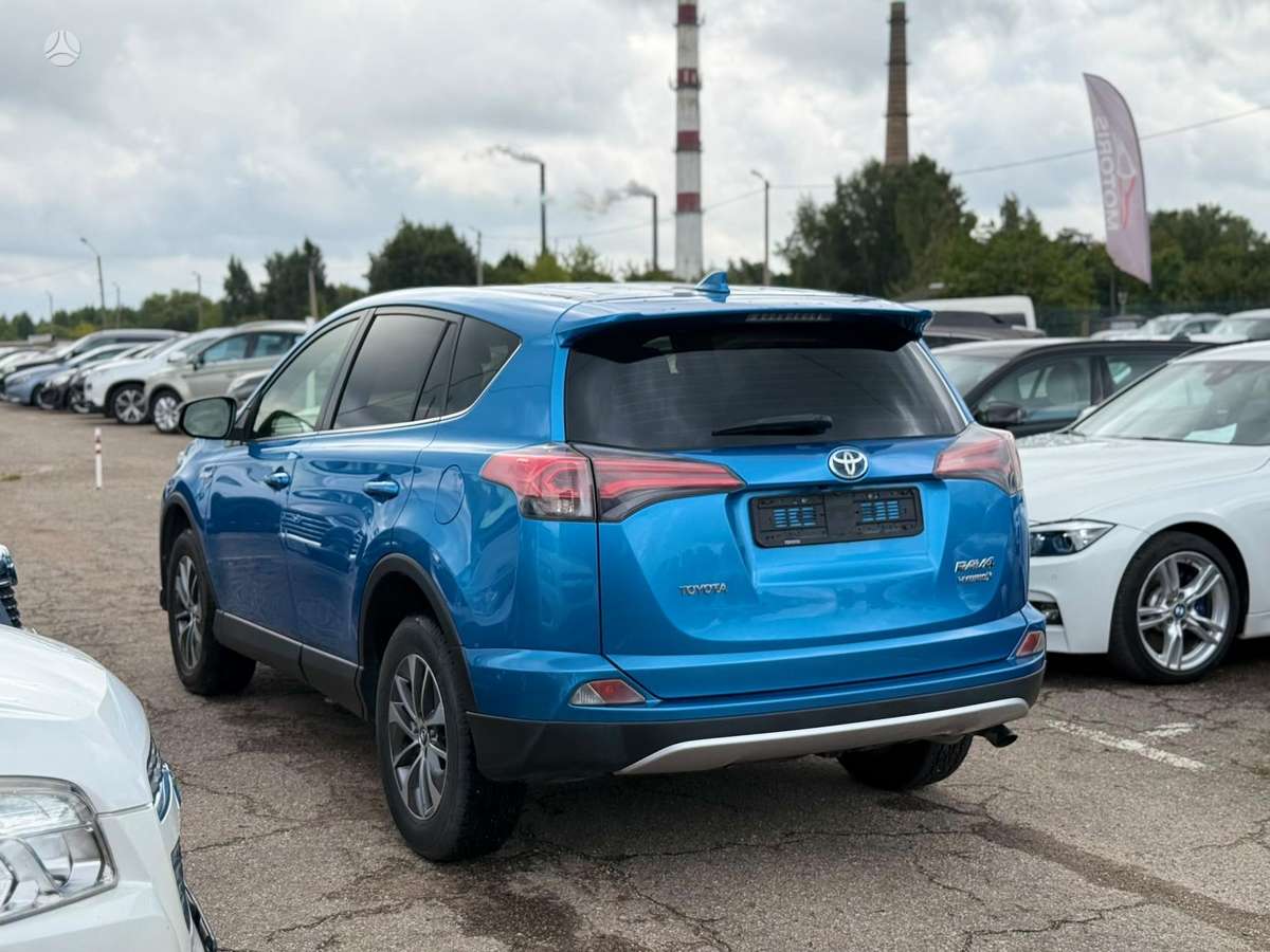 Toyota RAV4 - 4